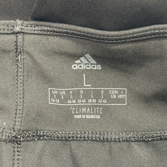 Adidas climalite size large capri style leggings with stripe on sides! - Picture 14 of 14